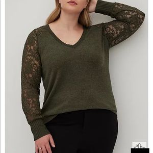 NWOT LACE SLEEVE TEE - SUPER SOFT PLUSH OLIVE